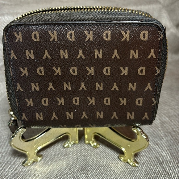 DKNY Small Logo Zip Around Wallet - Picture 4 of 12